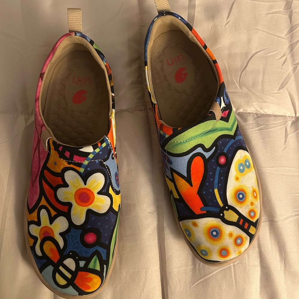UIN Artistic Multicolor Slip-Ons - image 2